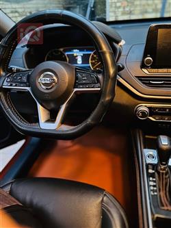 نيسان ألتيما